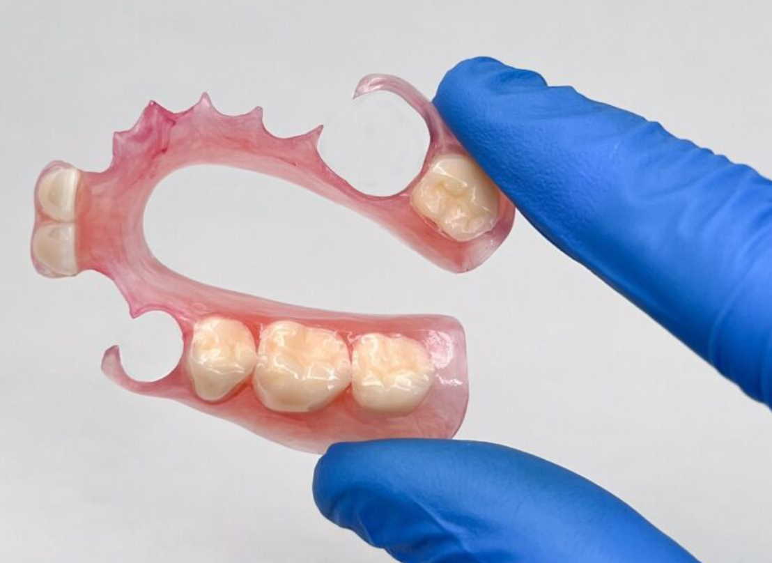 soft flexible denture for senile patients